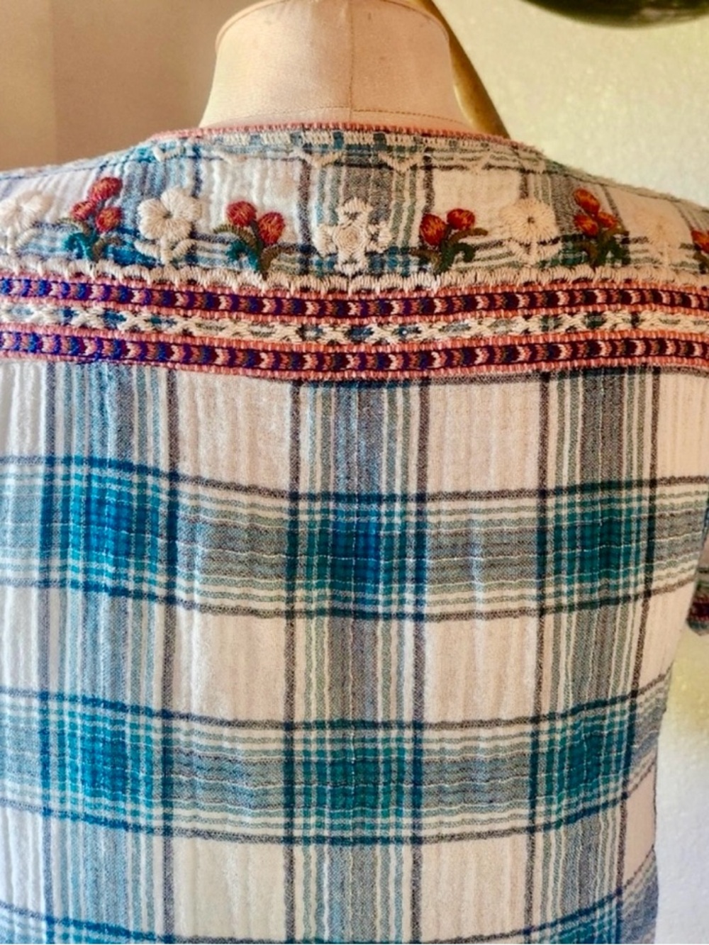 Johnny Was Julienne guaze cotton Plaid Floral Embroidered Blouse metallic xs - Picture 7 of 7